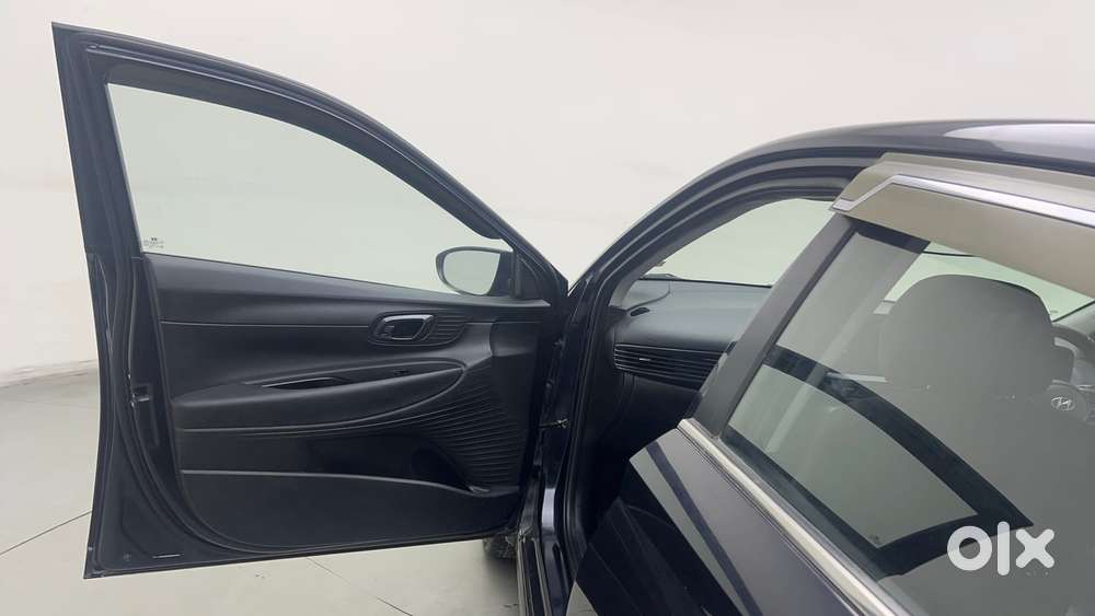 Hyundai I20 Sportz 1.2 Ivt, 2023, Petrol