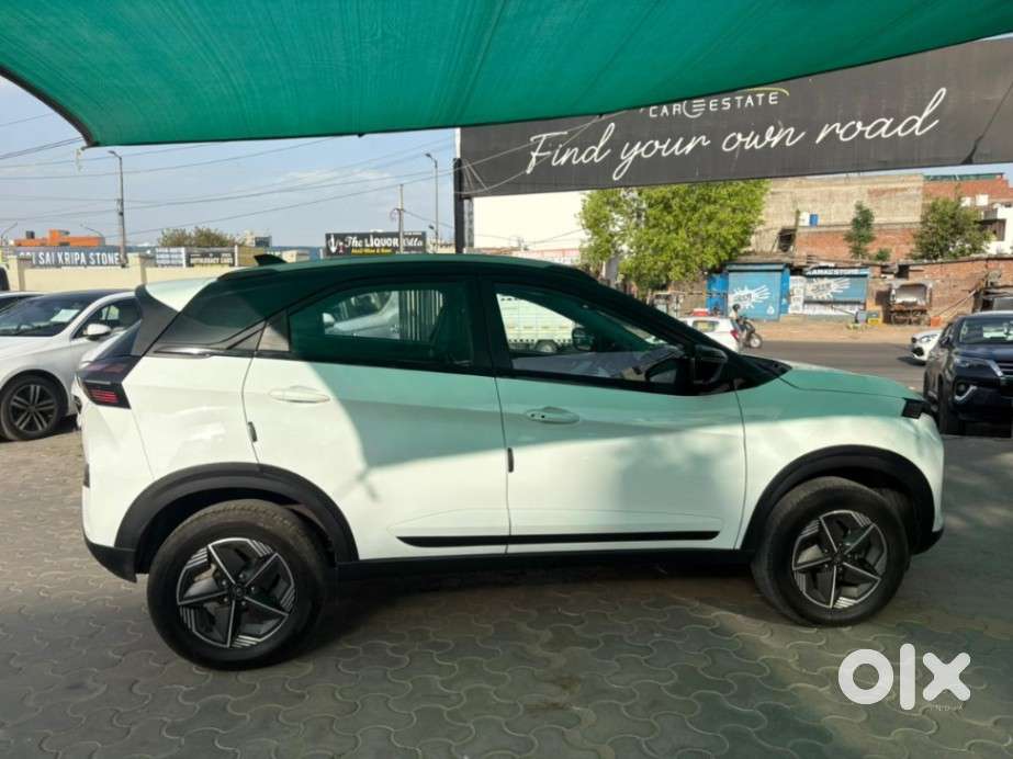 Tata Nexon Creative Plus S 1.2 Revotron Petrol 6 Mt, 2024, Petrol