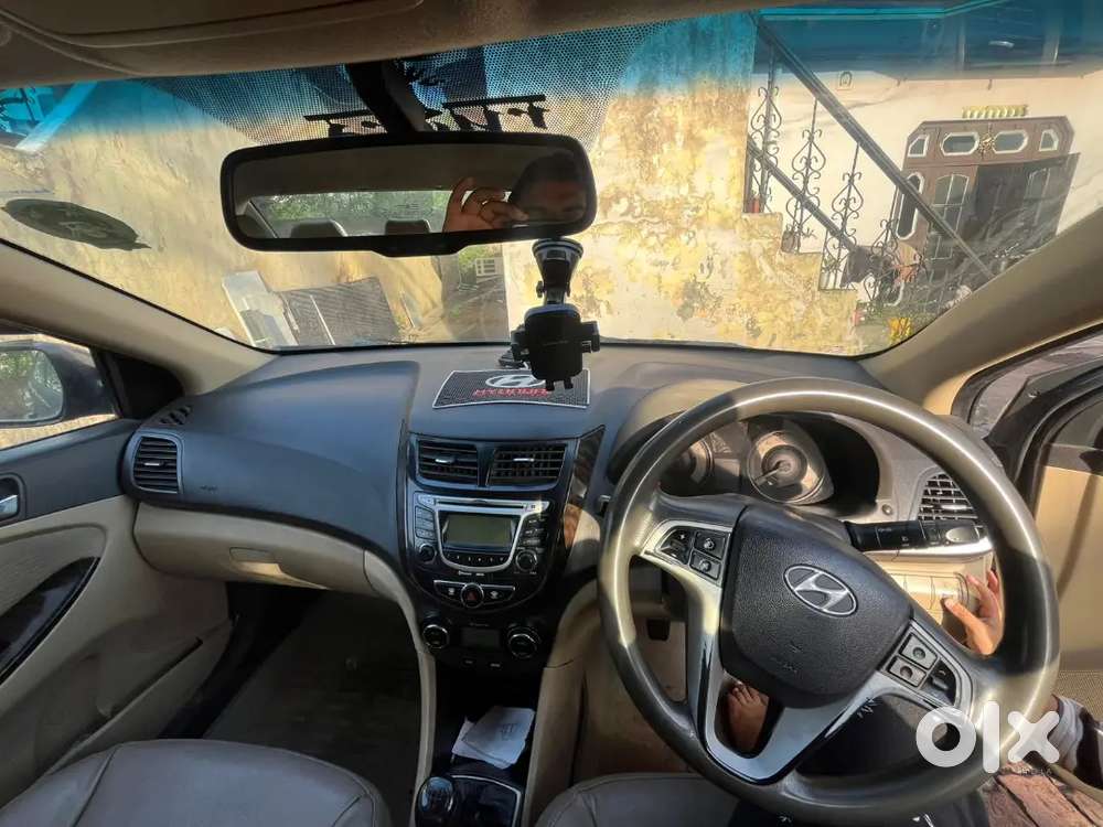 Hyundai Verna 2011 Petrol 130000 Km Driven