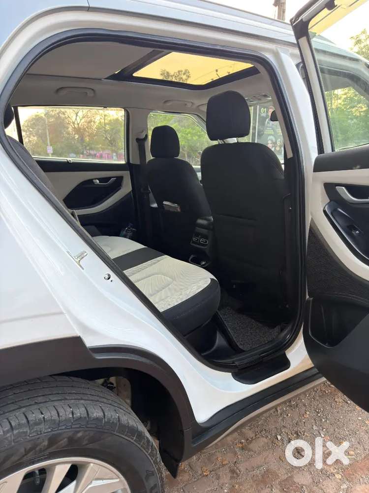 Hyundai Creta Sx 2023 Petrol 7000 Km Driven