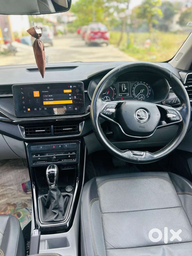 Skoda Kushaq 1.0 Tsi Style At, 2023, Petrol