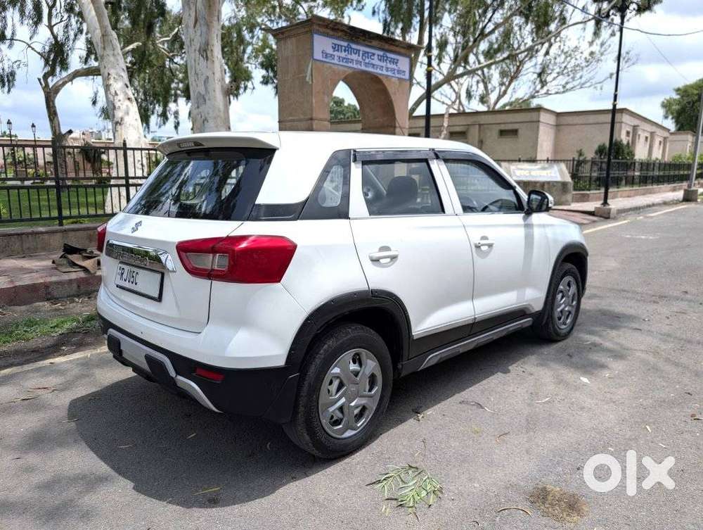 Maruti Suzuki Brezza 1.5 Lxi Smart Hybrid, 2020, Petrol