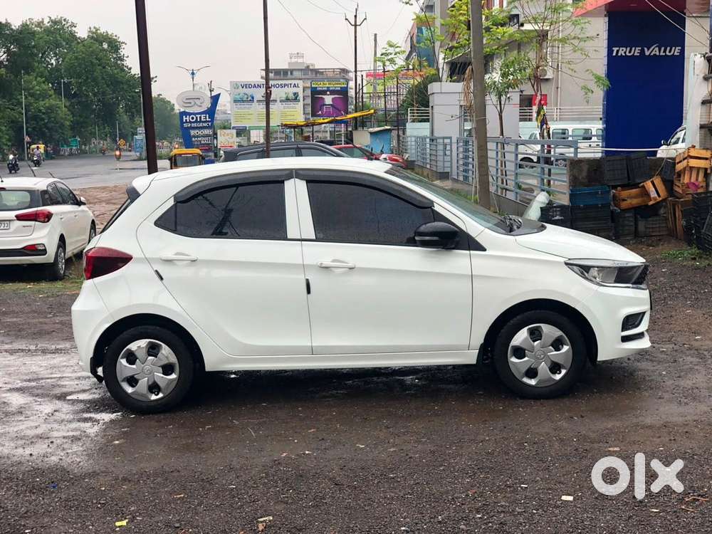 Tata Tiago 1.2 Revotron Xt (o), 2022, Petrol