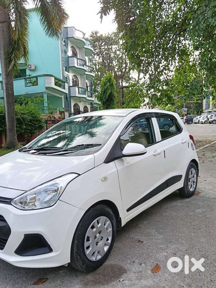 Hyundai Grand I10 Crdi Magna, 2015, Petrol