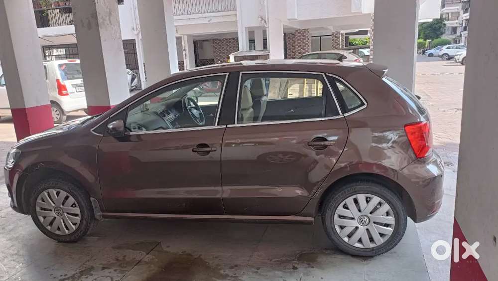Volkswagen Polo 2016 Petrol / Cng104000 Km Driven