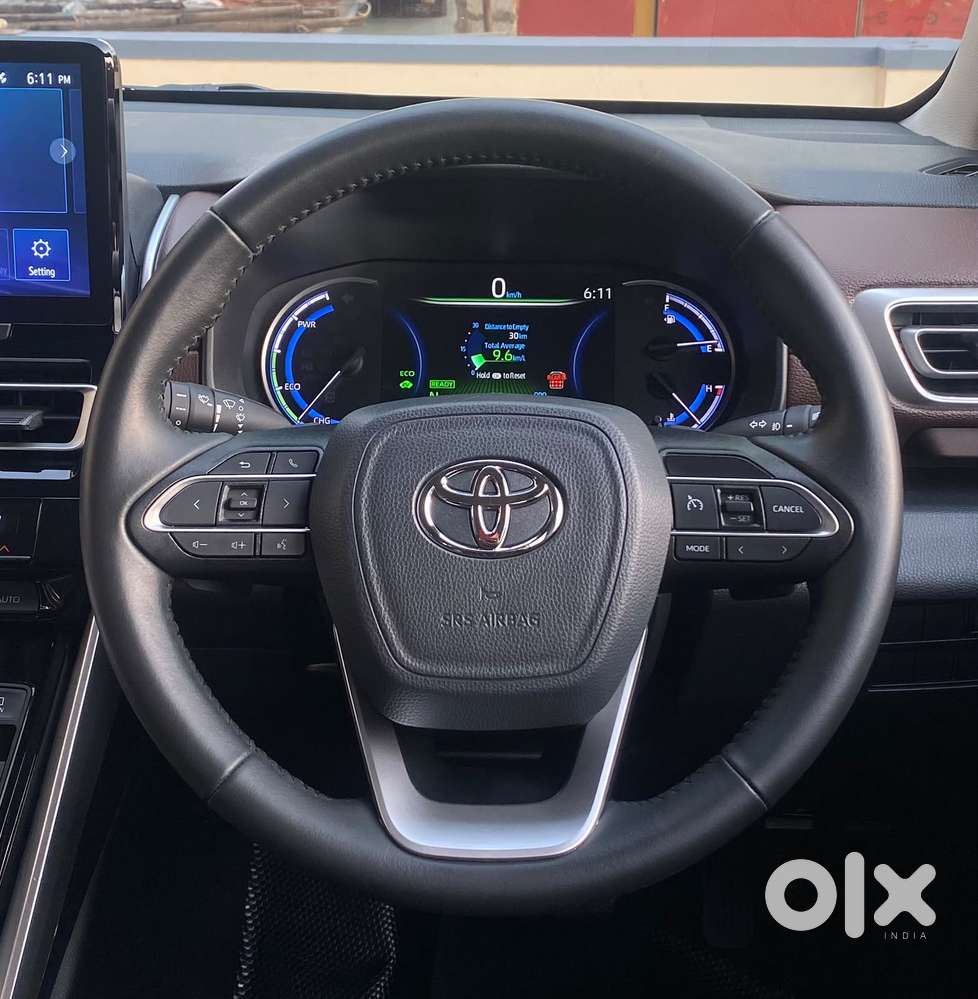 Toyota Innova Hycross 2.0 Vx Hybrid 8 Str, 2025, Petrol