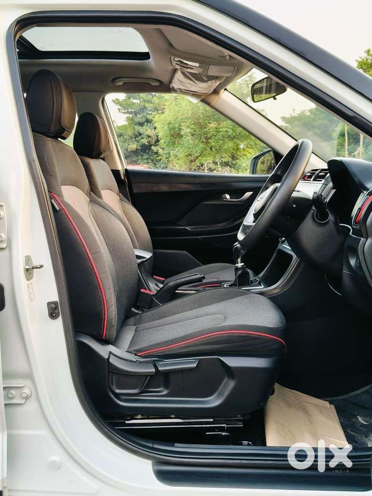 Hyundai Creta 1.5 S Plus Knight Petrol Dual Tone, 2023, Petrol