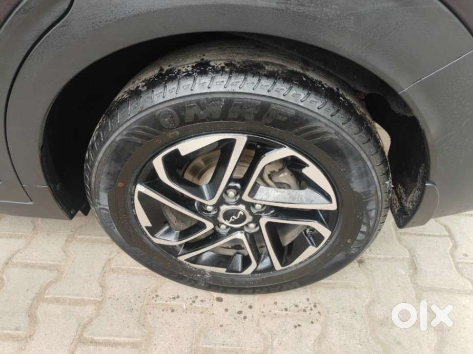 Kia Carens 1.4 Luxury Plus Dct 7 Str, 2023, Petrol