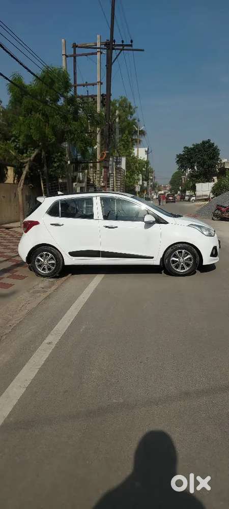 Showroom Condition Grand I10 Asta (o) 1.2 Auto Push Button Start