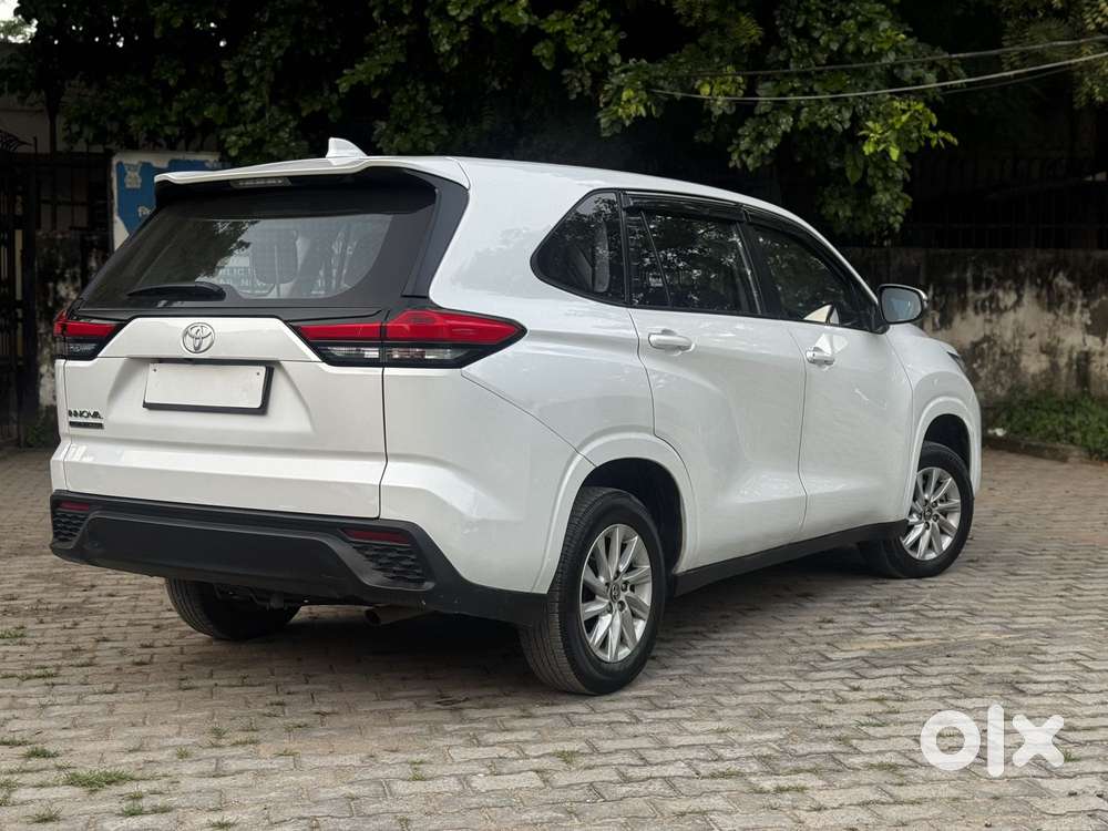 Toyota Innova Hycross 2.0 Gx 7 Str, 2023, Petrol
