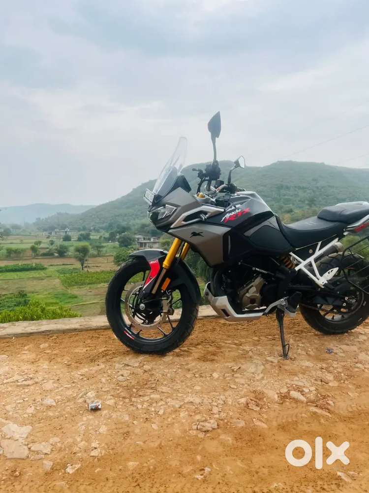 TVS Apache RTX 300 2026