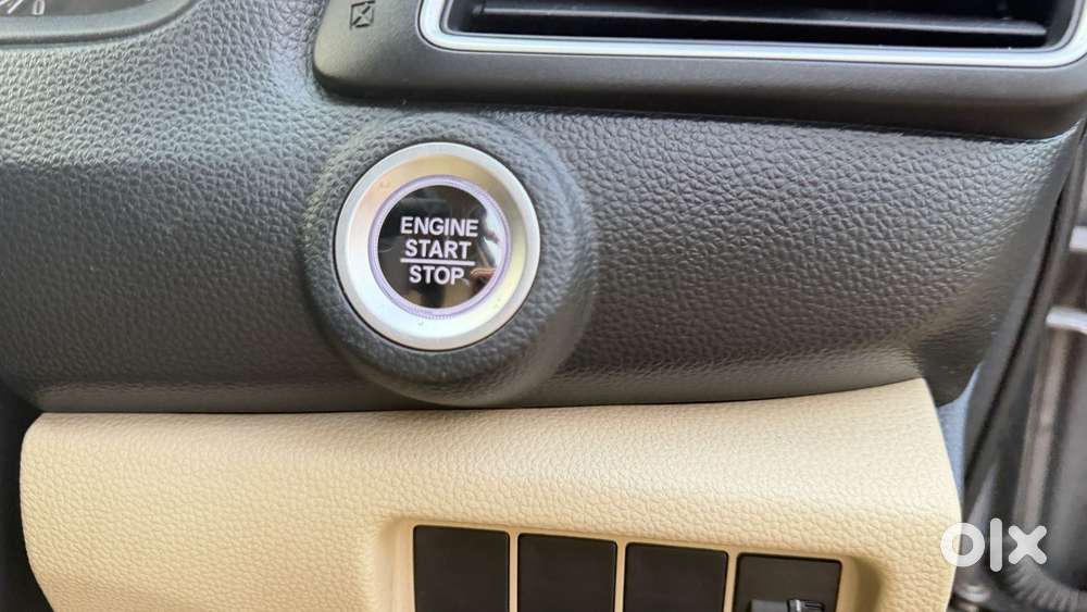 Honda Amaze 2nd Gen Vx, 2023, Petrol