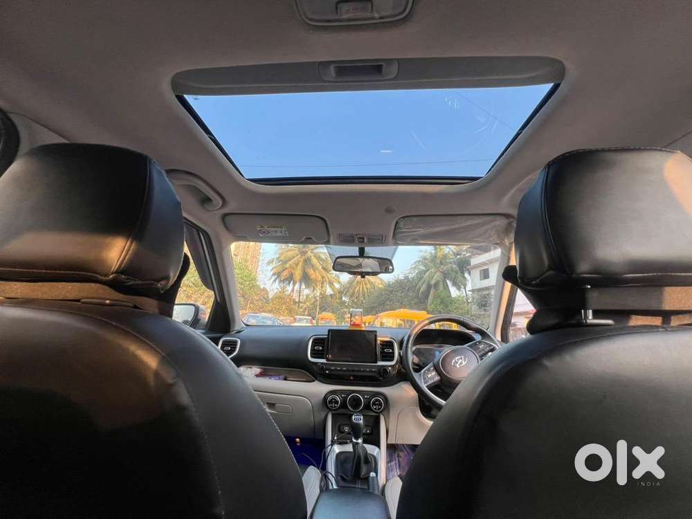 Hyundai Venue 2023 Petrol Well Maintained