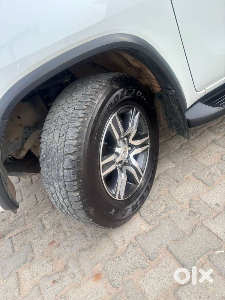 Toyota Fortuner 4x2 At 2.7 Petrol, 2025, Petrol