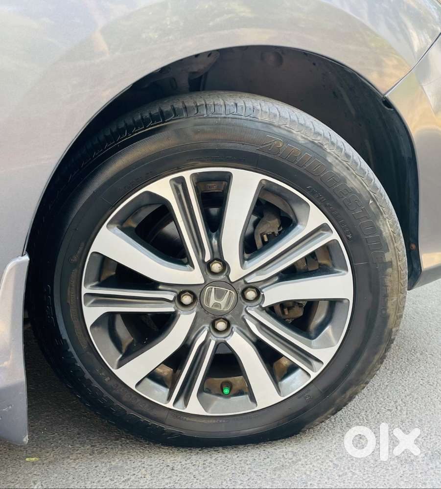 2017 Honda City 1.5 V (petrol) • Showroom Quality •