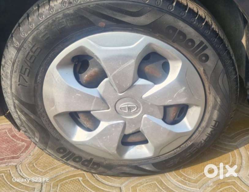 Tata Tiago 1.2 Revotron Xt (o), 2021, Petrol
