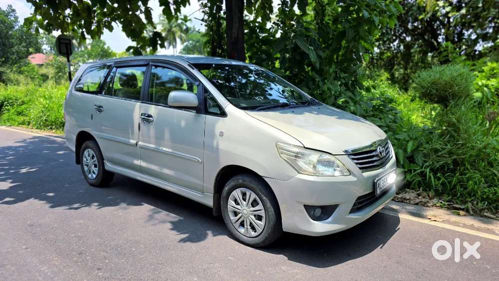 Toyota Innova 2.5 G 2012, Re Registered.