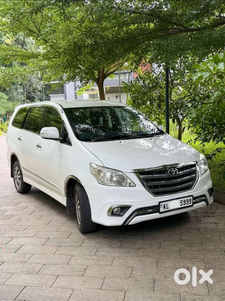 Toyota Innova Diesel 2015