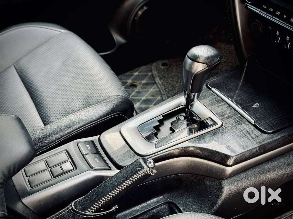 Toyota Fortuner 4x2 At 2.7 Petrol, 2022, Petrol