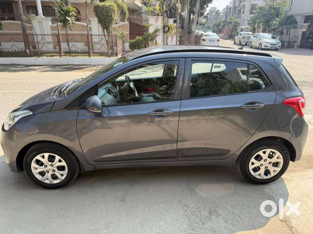 Hyundai Grand I10 2013-2016 Sportz, 2016, Petrol