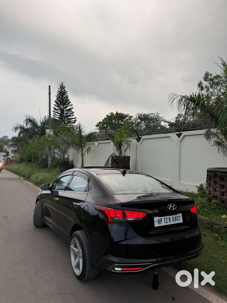 Hyundai Verna Diesel 2020 November With 17 Inch Alloy Tyre