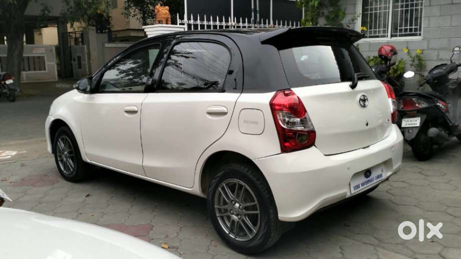 Toyota Etios Liva 1.2 Vx Dual Tone, 2018, Petrol