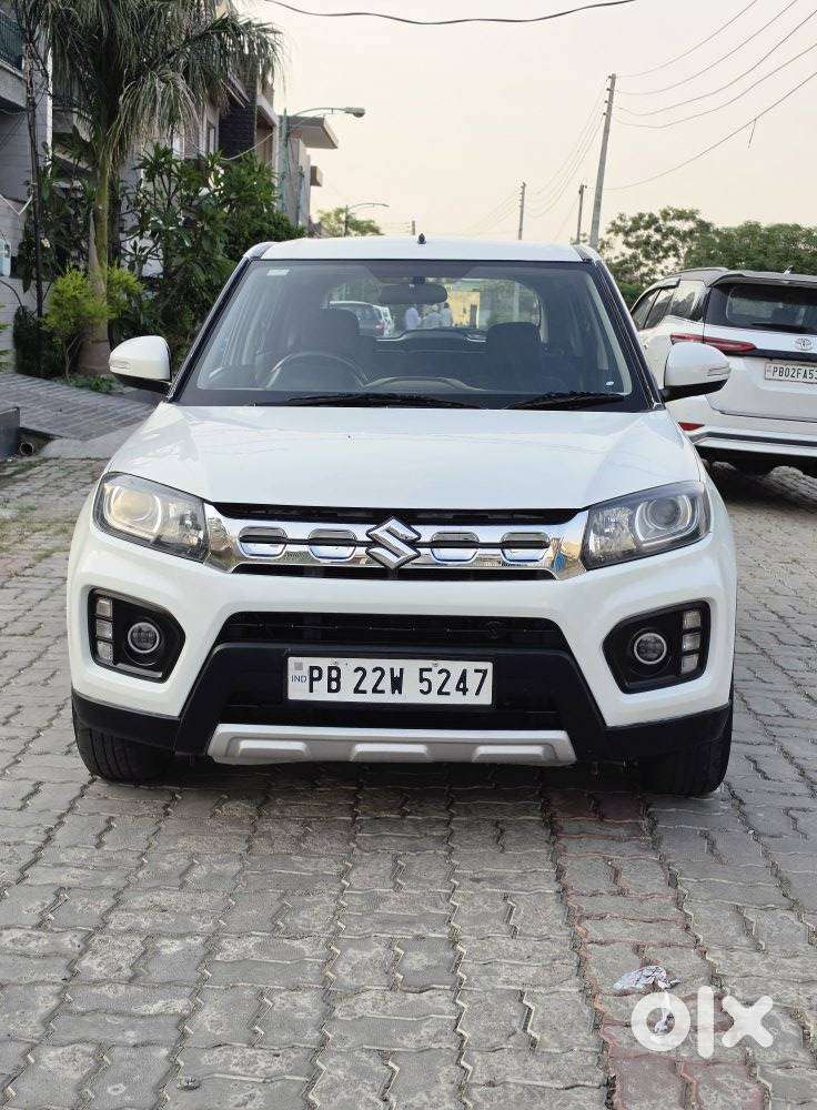 Maruti Suzuki Brezza 1.5 Zxi Smart Hybrid, 2021, Petrol