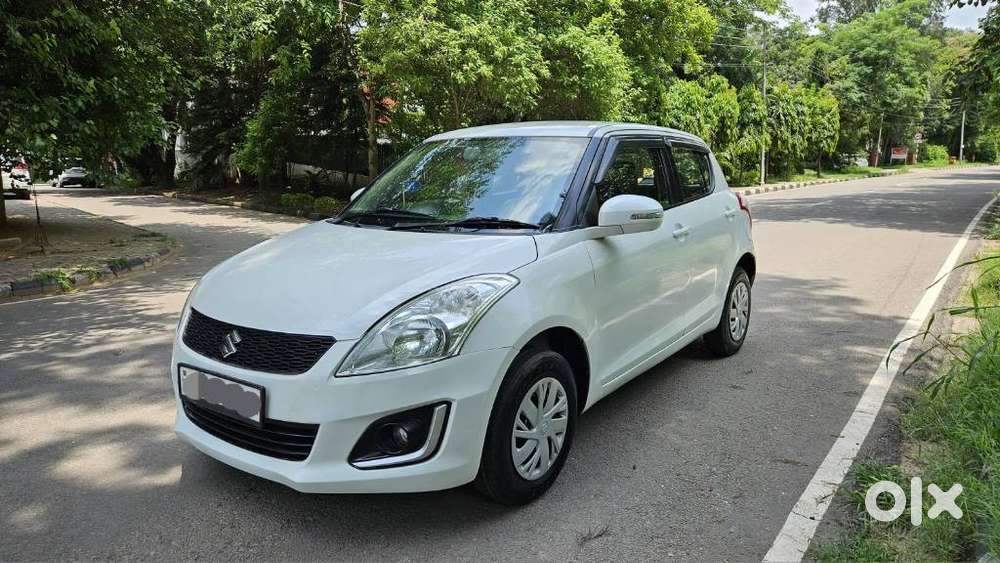 Maruti Suzuki Swift Vxi + Manual, 2015, Petrol