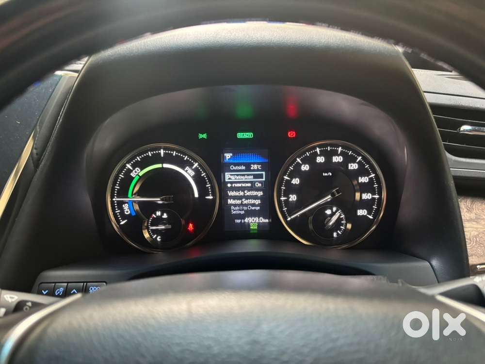 Toyota Vellfire Hybrid 2022
