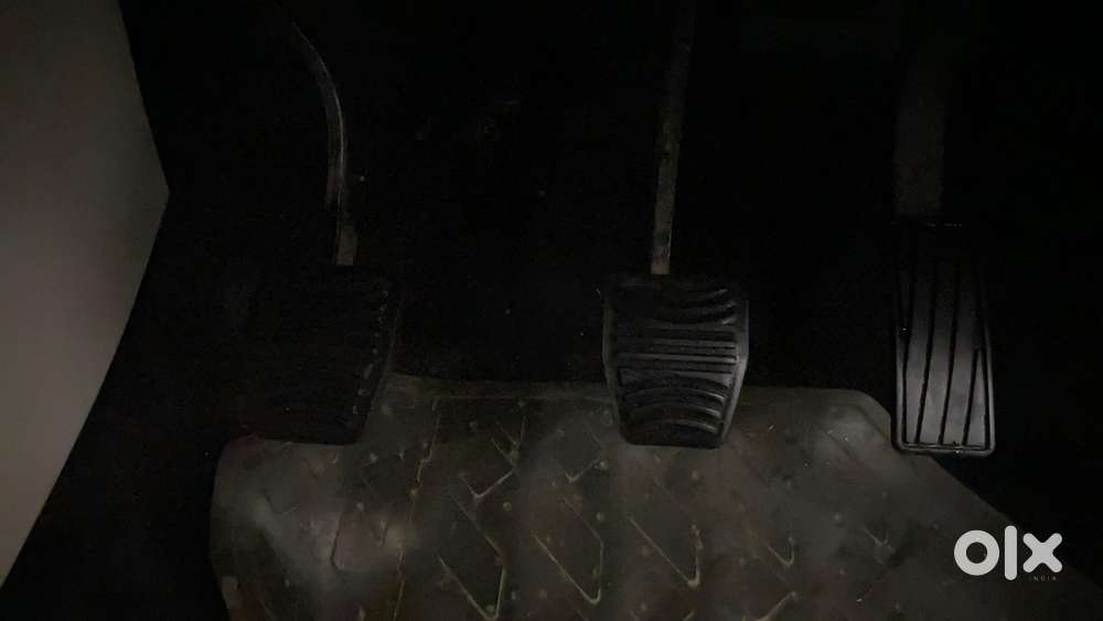Mahindra Xuv300 W8, 2022, Petrol