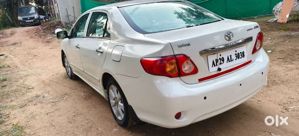 Toyota Corolla Altis 2011 Cng & Hybrids 180000 Km Driven