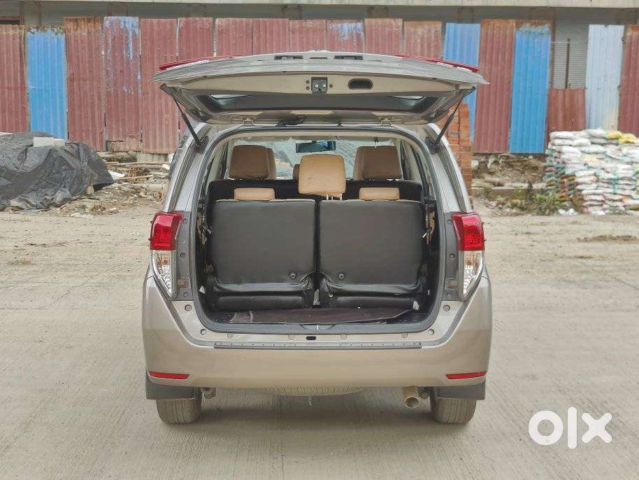 Toyota Innova Crysta [2020-ongoing] 2.4 Gx 8 Str, 2022, Diesel