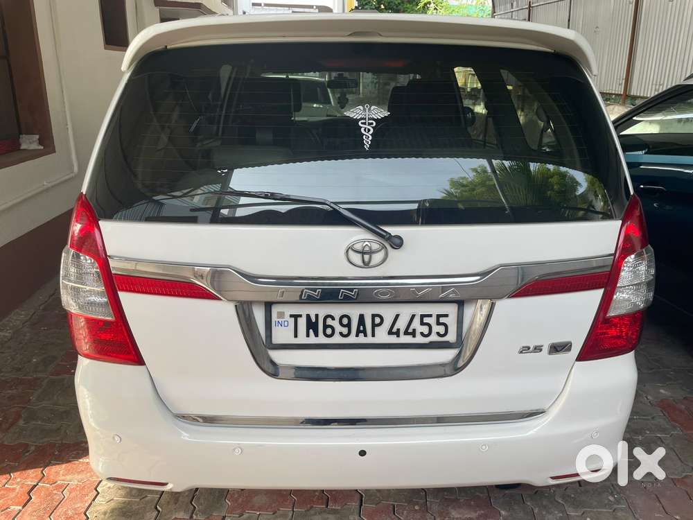 Toyota Innova 2.5 V 7seater Crysta Edition, 2014, Diesel