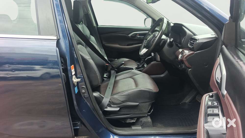 Maruti Suzuki Grand Vitara 1.5 Alpha Smart Hybrid At, 2022, Petrol