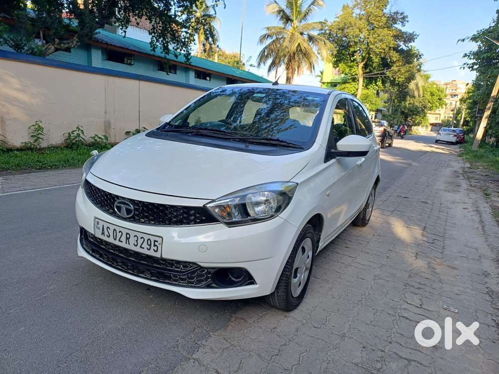Tata Tiago 1.2 Revotron Xt (o), 2016, Petrol