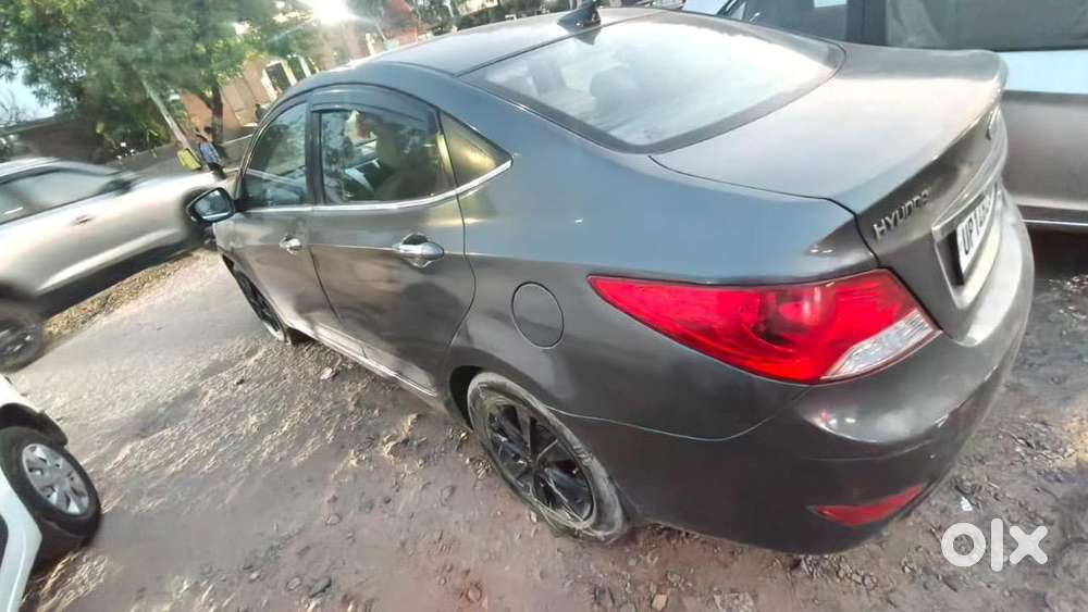Hyundai Petrol Car 2013