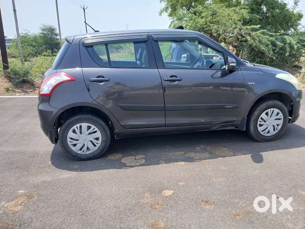 Maruti Suzuki Swift 2017 Petrol 123258 Km Driven