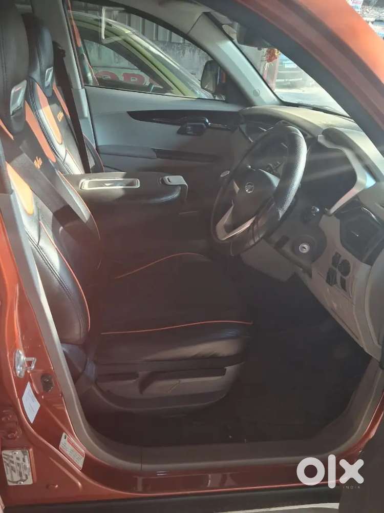New Condition Mahindra Kuv100 K6 Car.