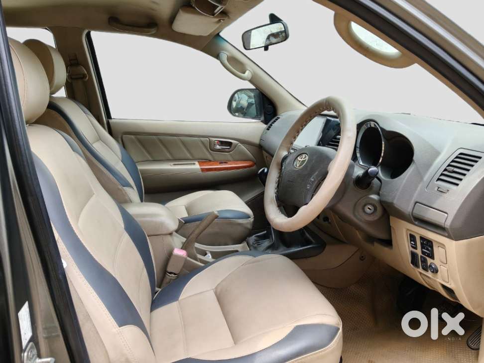 Toyota Fortuner 4x4 Mt 2.8 Diesel, 2011, Diesel