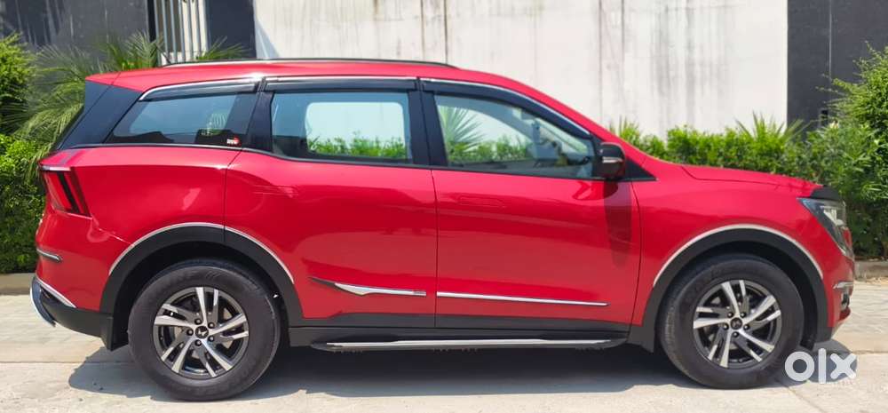 Mahindra Xuv700 Mx Petrol Mt 5 Str (e), 2022, Petrol