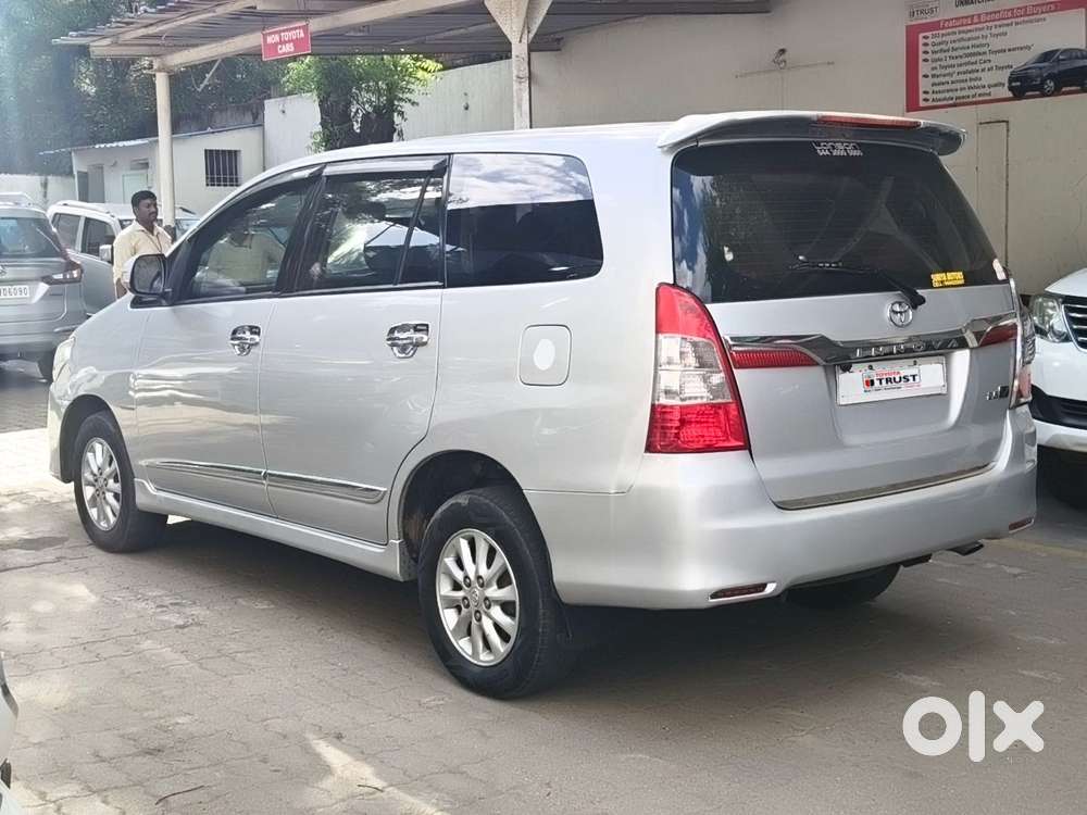 Toyota Innova 2.5 Vx 8 Seater Bs Iv, 2014, Diesel