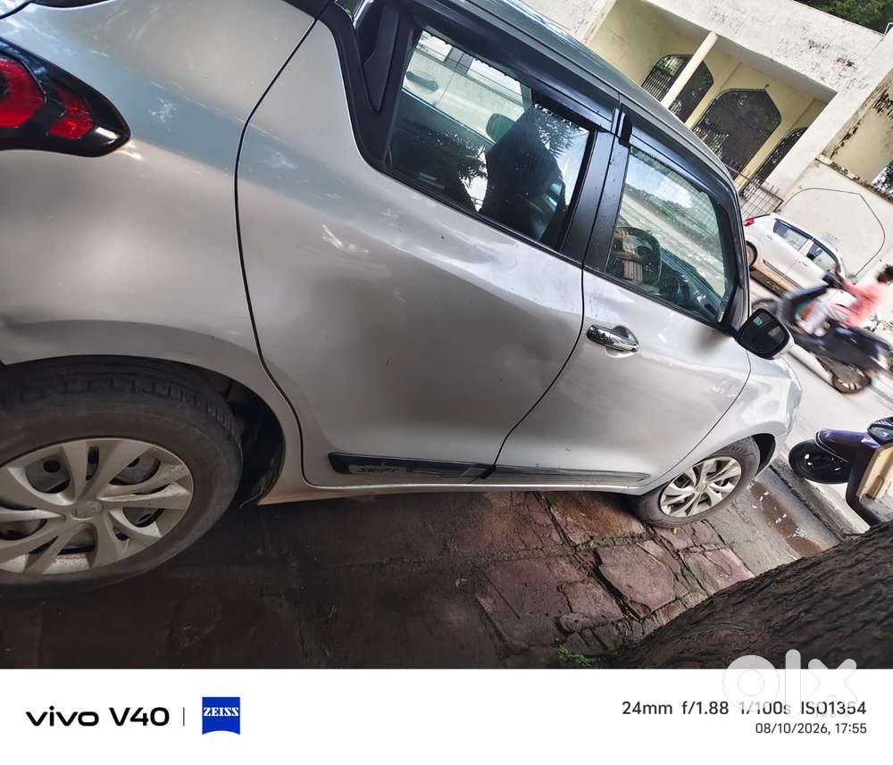 Maruti Suzuki Swift Vvt Vxi, 2021, Petrol
