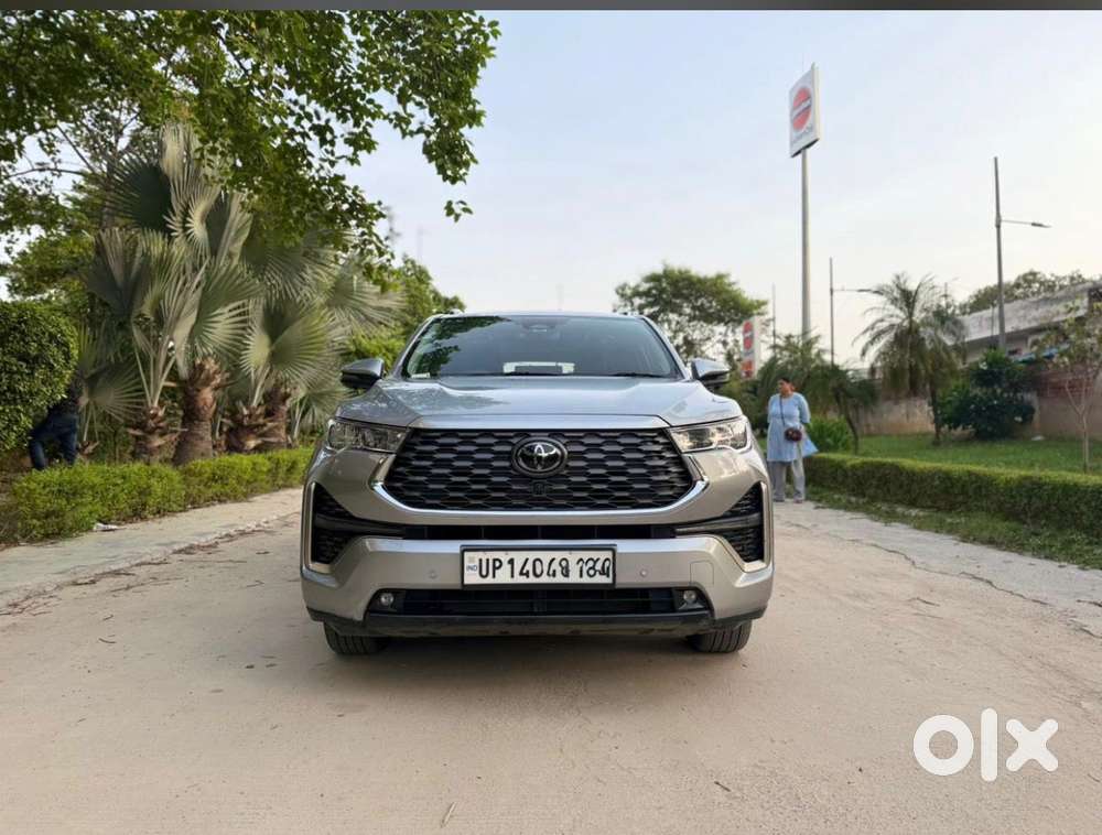 Toyota Innova Hycross 2.0 Zx (o) Hybrid 7 Str, 2025, Petrol