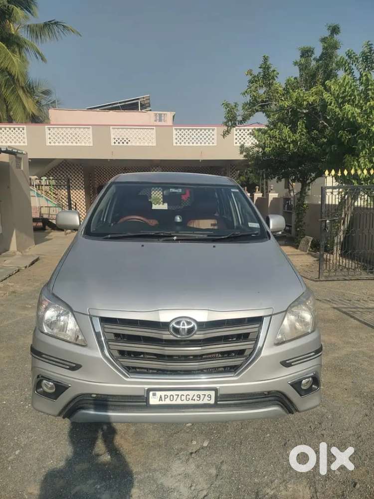 Toyota Innova 2.5 G 2015