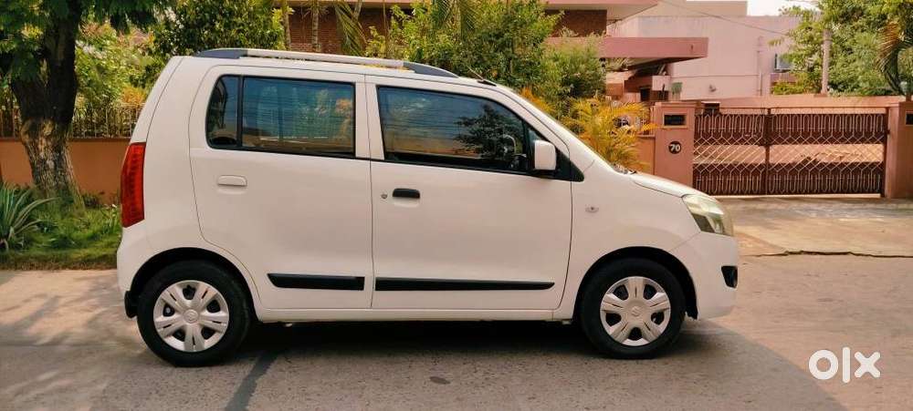 Maruti Suzuki Wagon R Vxi Amt1.2, 2016, Petrol