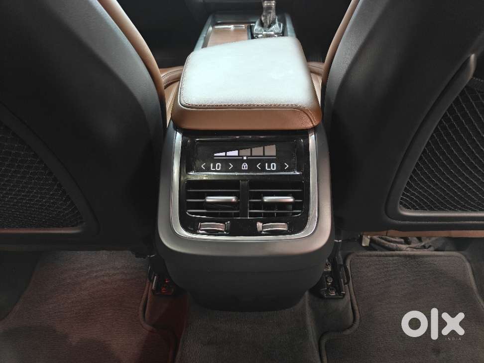 Volvo Xc60 D5 Inscription, 2021, Diesel