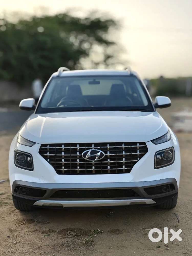 Hyundai Venue 2020 Diesel Well Maintained