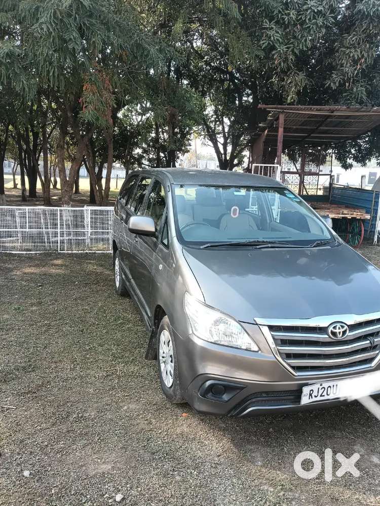 Toyota Innova 2014 Diesel Well Maintained