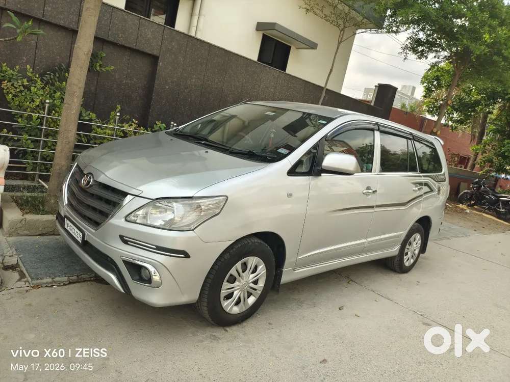 Toyota Innova 2015 Diesel Well Maintained