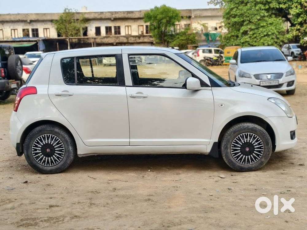 Maruti Suzuki Swift 2011-2014 Vxi, 2011